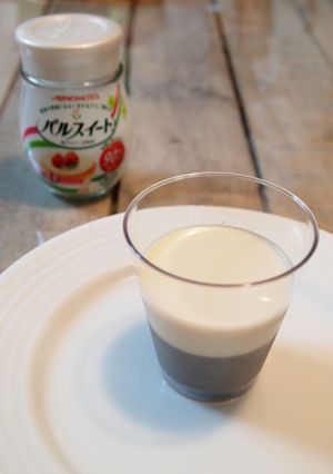 *白胡麻黒胡麻のとろとろブランマンジェ*-レシピのメイン写真