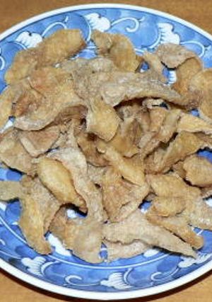 米粉をまぶして、鶏皮のパリパリ揚げ-レシピのメイン写真