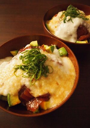 まぐろとアボカドのたっぷり山かけ丼-レシピのメイン写真