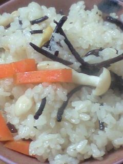 ひじきの炊き込みご飯-レシピのメイン写真