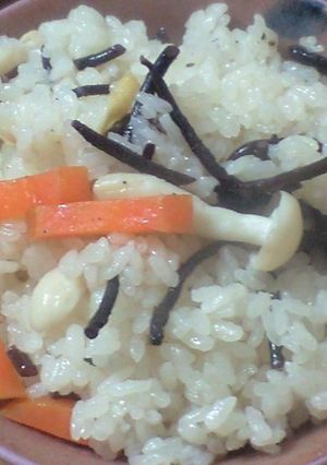 ひじきの炊き込みご飯-レシピのメイン写真