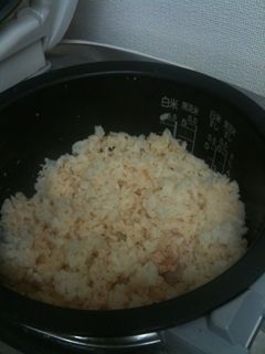 全部入れて炊くだけ。炊き込みたらこご飯-レシピのメイン写真
