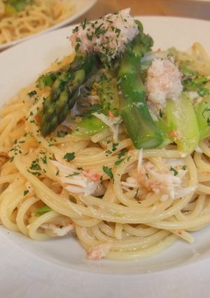 ズワイガニとアスパラのペペロンチーノ-レシピのメイン写真