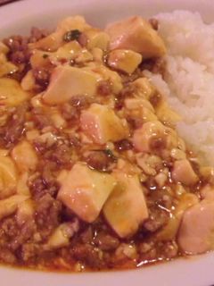簡単♪ガッツリ麻婆豆腐丼(*'艸`*)-レシピのメイン写真