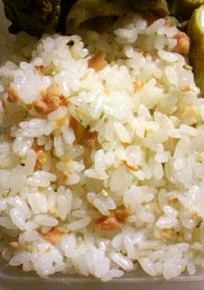 ごまと鮭フレークのご飯-レシピのメイン写真