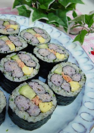 行楽弁当に♬彩✿巻き寿司~春ちょうちょ-レシピのメイン写真