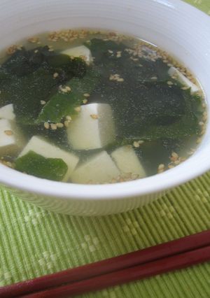 ☆超簡単☆お肉屋さんのわかめスープ-レシピのメイン写真