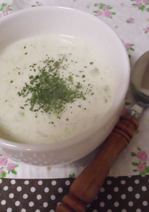 ブロッコリーの茎で♡簡単食べるポタージュ-レシピのメイン写真