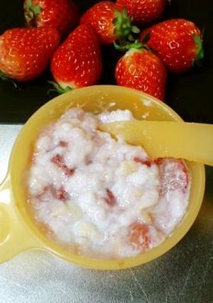 ★いちごミルクでとろとろ離乳食★-レシピのメイン写真