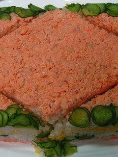 雛祭り押し寿司 *菱餅形ケーキ寿司*-レシピのメイン写真