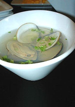 和食のお供♪ハマグリのお吸い物-レシピのメイン写真