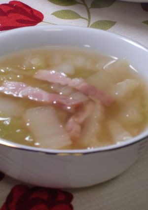 白菜とベーコンのスープ-レシピのメイン写真