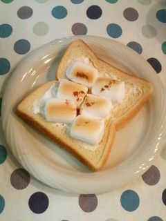 ヨーグルト&マシュマロトースト-レシピのメイン写真