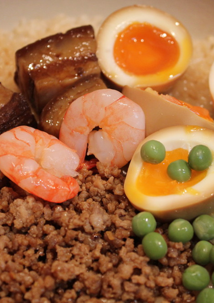 角煮の煮汁で♪半熟煮卵と中華風おこわ-レシピのメイン写真