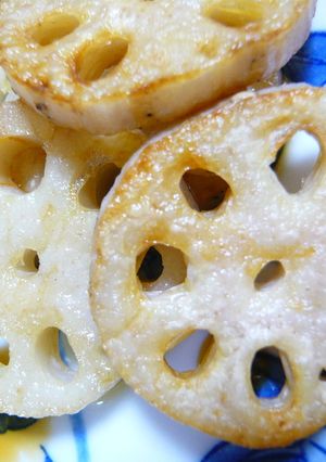 にんにく醤油のサクサク揚げ焼きれんこん♪-レシピのメイン写真