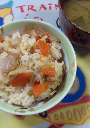 簡単☆にんじんとツナの混ぜごはん-レシピのメイン写真