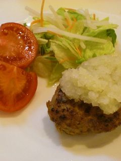 簡単*基本*玉ねぎゴロゴロ和風ハンバーグ-レシピのメイン写真