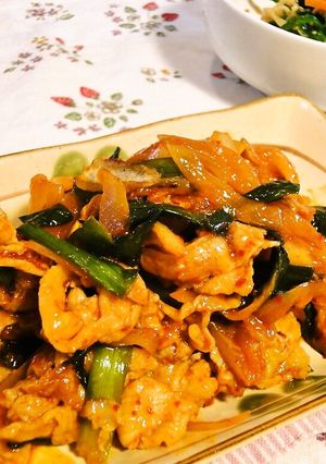 豚キムチ☆食べるラー油を使って美味しく-レシピのメイン写真