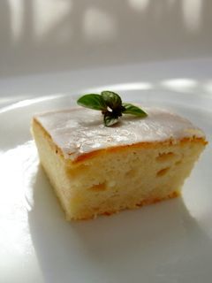 卵白救済イチゴジャム入りケーキ-レシピのメイン写真