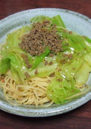包丁いらず！食べるラー油でピリ辛パスタ-レシピのメイン写真