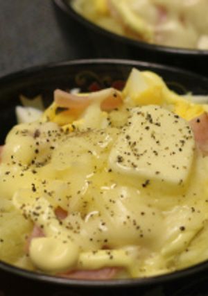 チーズとバターのせホっとポテトサラダ♪-レシピのメイン写真