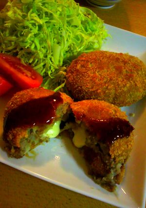 挽き肉たっぷりチーズinコロッケ☆★-レシピのメイン写真