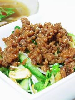 万能そぼろかけキュウリのサラダ-レシピのメイン写真