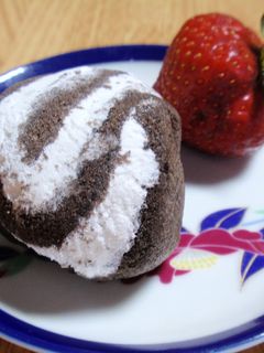 冷凍☆ロールケーキの茶巾絞り-レシピのメイン写真