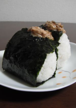 カフェランチ♡海苔ツナマヨおにぎり-レシピのメイン写真