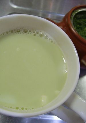 簡単すぎる抹茶ラテ♪-レシピのメイン写真