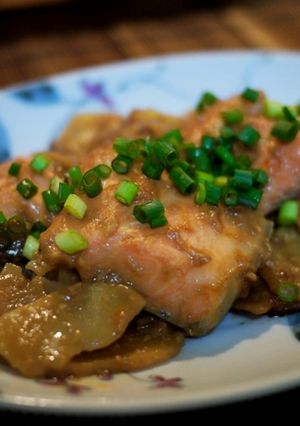 ご飯が進む♪鮭とじゃが芋の味噌ダレ蒸し♪-レシピのメイン写真