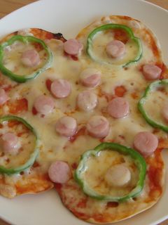 餃子の皮で簡単さくさくクリスピーピザ-レシピのメイン写真
