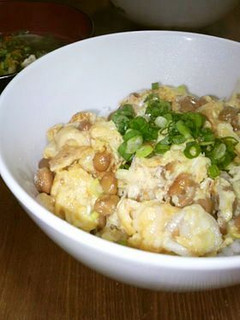 ランチに♡簡単!納豆オムレツ丼-レシピのメイン写真
