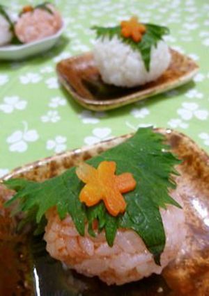なんちゃって和菓子 ~桜餅風おにぎり-レシピのメイン写真