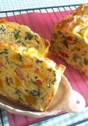 お野菜とチーズたっぷりケークサレ-レシピのメイン写真