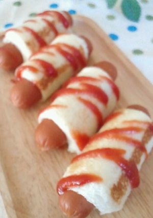 簡単おやつ☆食パンdeウインナーロール-レシピのメイン写真