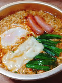 プデチゲ カムジャ麺or辛ラーメン-レシピのメイン写真