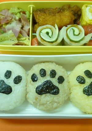 簡単キャラ弁☆３匹の猫の肉球おにぎり弁当-レシピのメイン写真