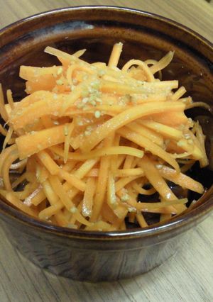 コレステロール対策 にんじんの胡麻和え-レシピのメイン写真