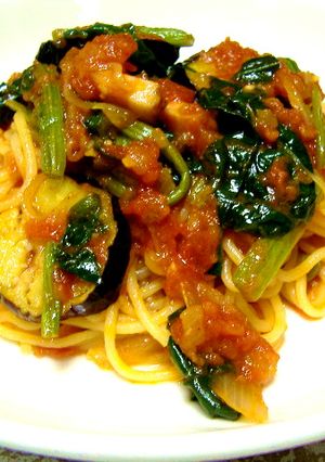 茄子とほうれん草のトマトソースパスタ-レシピのメイン写真