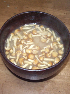 かんたん味噌汁(なめこ、絹ごし豆腐)-レシピのメイン写真