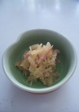 千切り大根とベーコンのコンソメ炒め煮-レシピのメイン写真