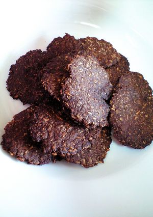 ココナッツとキャロブのココア風味クッキー-レシピのメイン写真