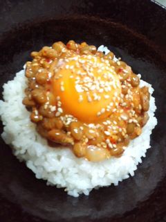 栄養満点!キムチーズ卵黄納豆ご飯-レシピのメイン写真