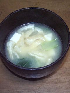 かんたん味噌汁(小松菜、絹ごし豆腐)-レシピのメイン写真