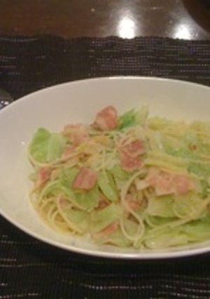 春キャベツとベーコンのペペロンチーノ-レシピのメイン写真