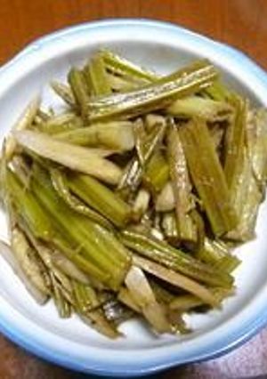 ほっとする美味しさ！葉ごぼうの炒め煮-レシピのメイン写真