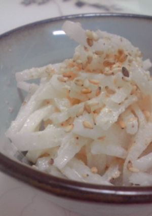 ☆なんちゃって胡麻ドレの大根サラダ☆-レシピのメイン写真