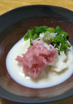菜の花とマグロのおぼろ丼-レシピのメイン写真