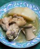 圧力鍋で、鶏手羽元と丸大根の煮物